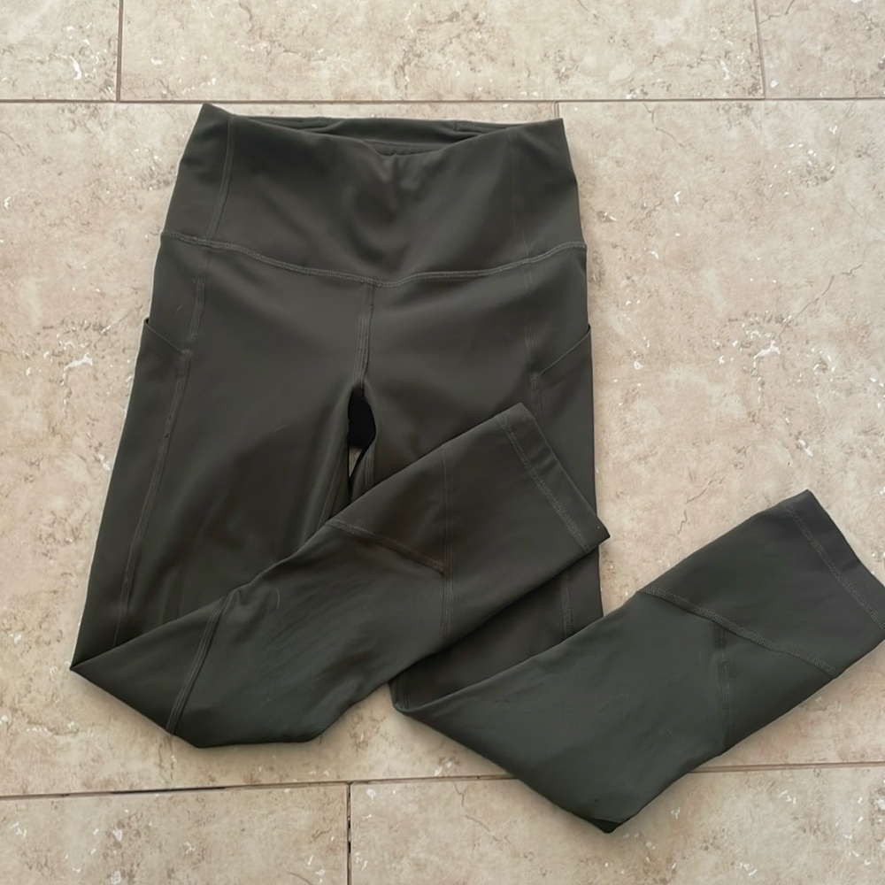 Size 2 Lululemon Pace Rival High Rise Crop